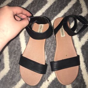 Steve Madden Meghan Flat Sandal